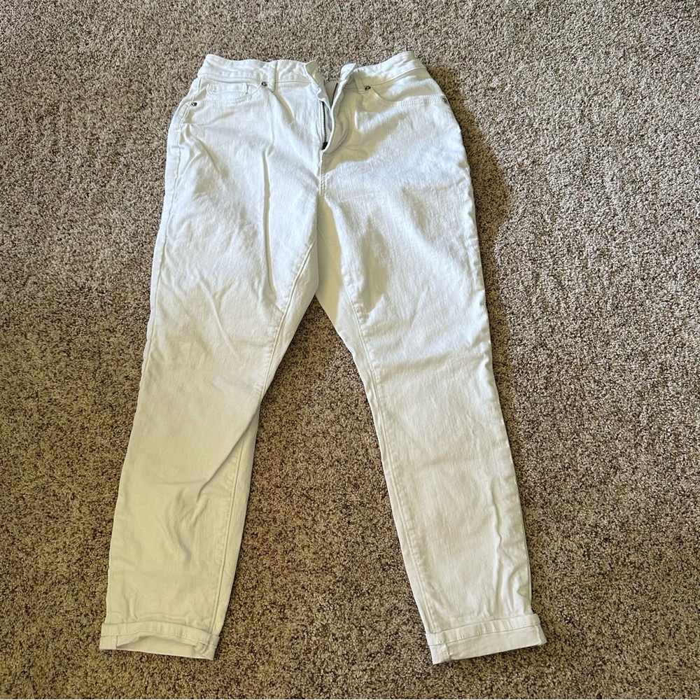 White loft jeans